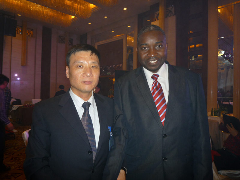 应AOCO非洲机会协调织组特邀，董事长谢吉良先生于元月13日参加了2014非洲国家驻华使节圆桌会